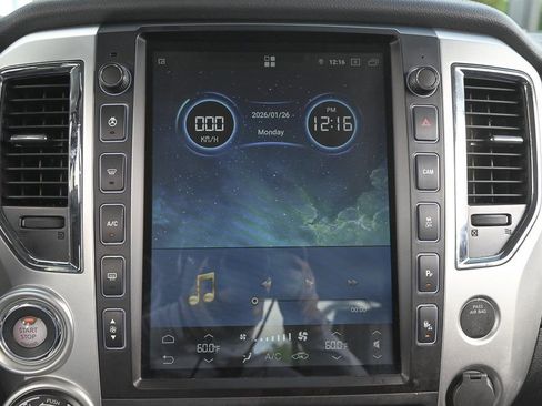 Used 2019 Nissan Titan PRO-4X image 25