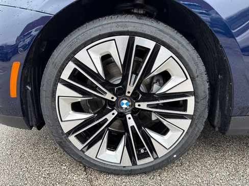 Used 2026 BMW 530i xDrive AWD/4WD image 9