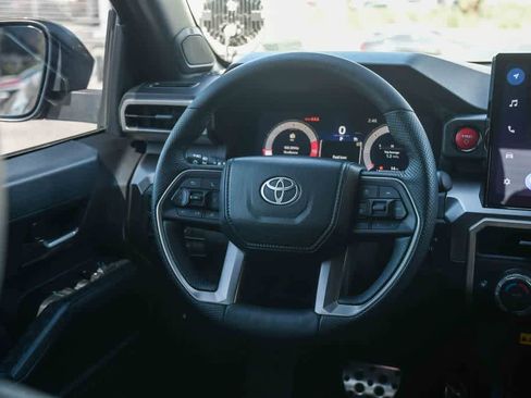 Used 2025 Toyota Tacoma TRD Sport w/ TRD Sport Upgrade Package image 15