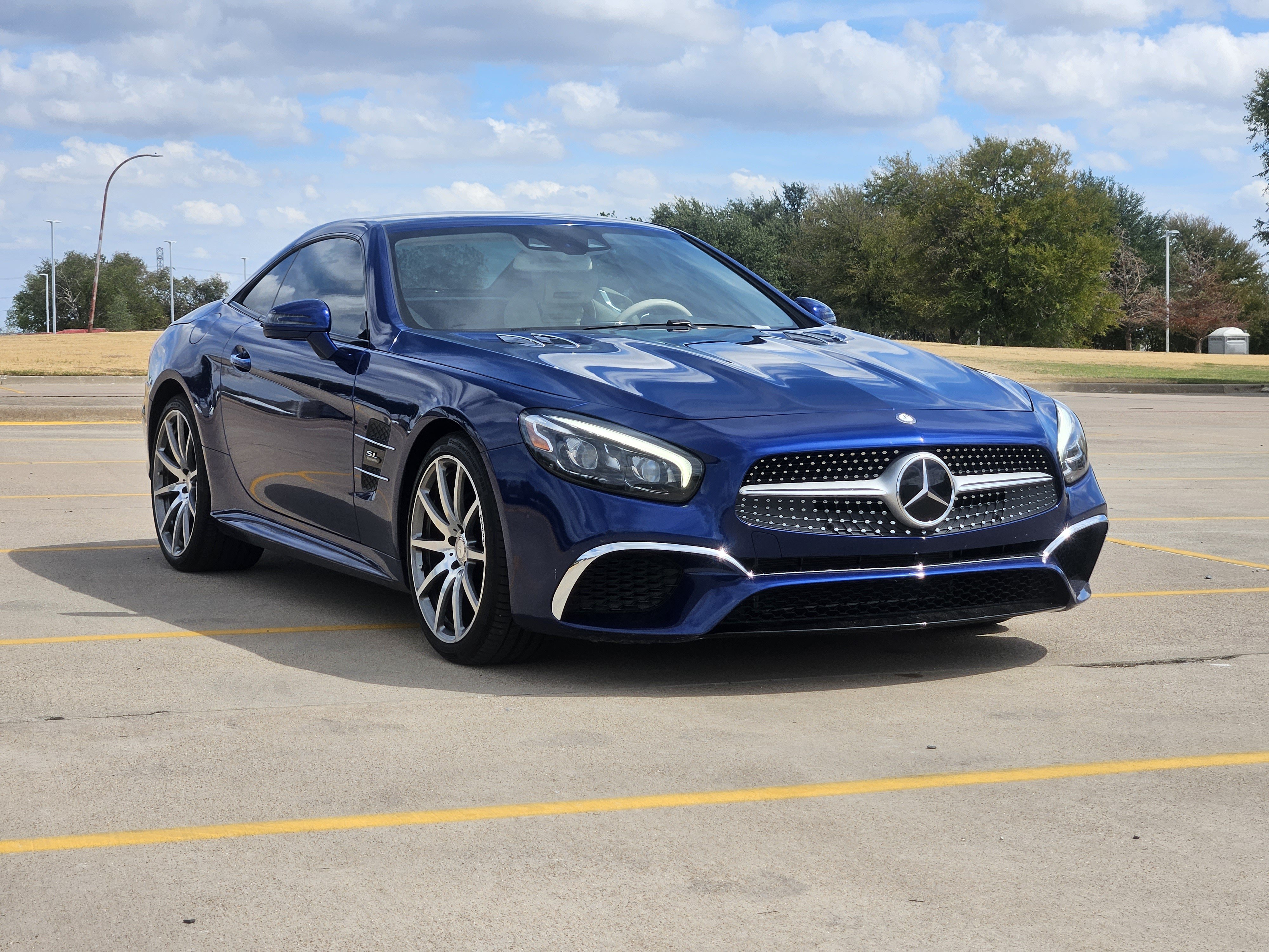 Used 2017 Mercedes-Benz SL 450 image 2