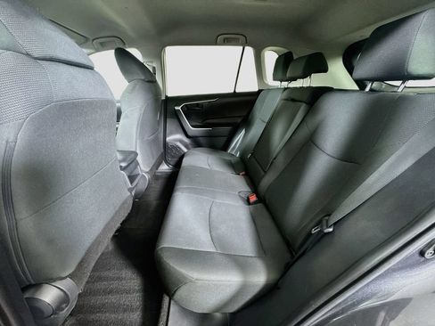 Used 2021 Toyota RAV4 LE w/ Carpet Mat Package (TMS) AWD/4WD image 26