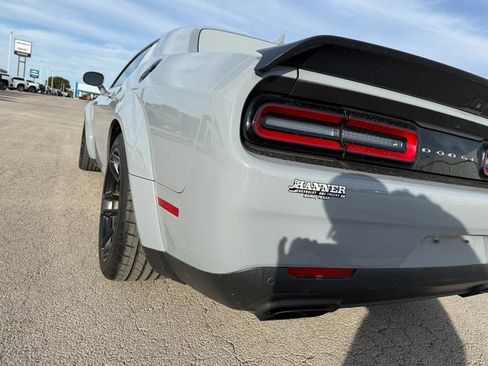 Used 2021 Dodge Challenger SRT Hellcat image 6