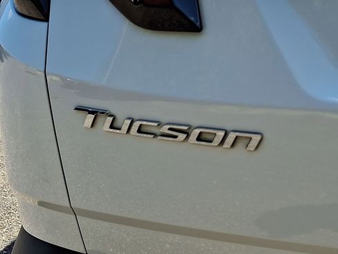 Certified 2024 Hyundai Tucson Limited AWD/4WD image 30