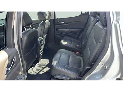 Used 2019 GMC Acadia SLT image 13