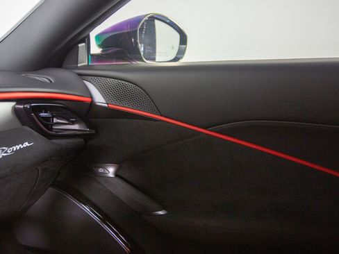 Certified 2022 Ferrari Roma image 39