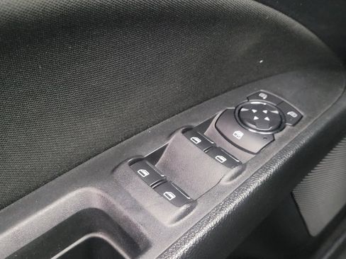 Used 2018 Ford Fusion SE FWD image 27