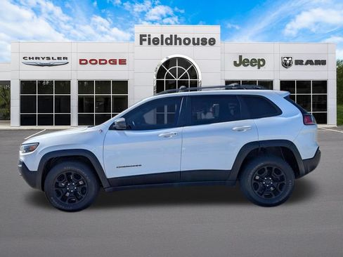 Used 2019 Jeep Cherokee Trailhawk w/ Cold Weather Group AWD/4WD image 16