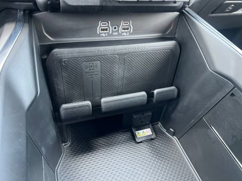 Used 2025 RAM 1500 Big Horn AWD/4WD image 36
