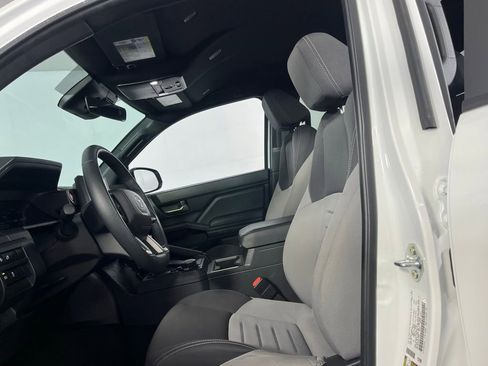 Used 2025 Toyota Tacoma TRD Sport image 22