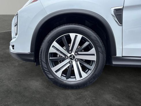 Used 2025 Mitsubishi Outlander Sport SE AWD/4WD image 4