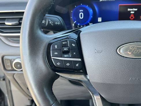 Used 2022 Ford Explorer Platinum w/ Equipment Group 601A image 19