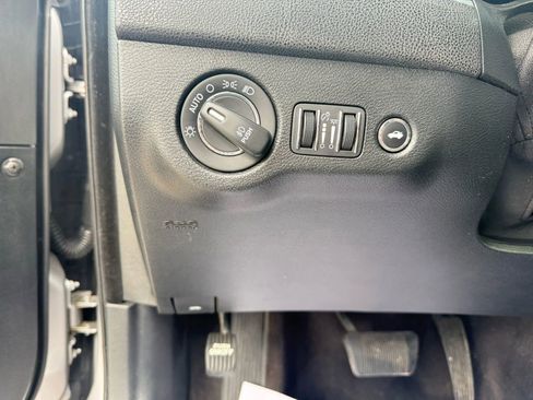 Used 2018 Chrysler 300 S image 20