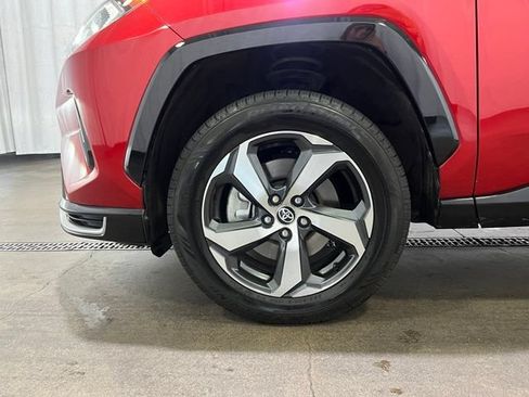 Used 2021 Toyota RAV4 SE w/ Weather & Moonroof Package AWD/4WD image 25