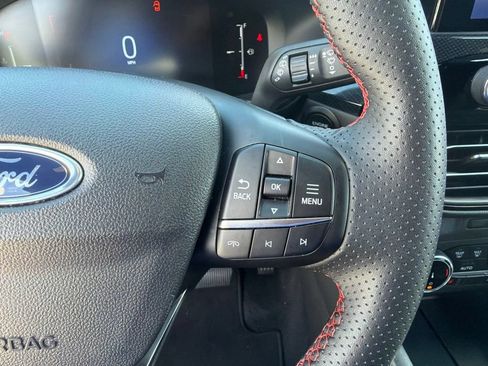 Used 2025 Ford Escape ST-Line Select AWD/4WD image 23