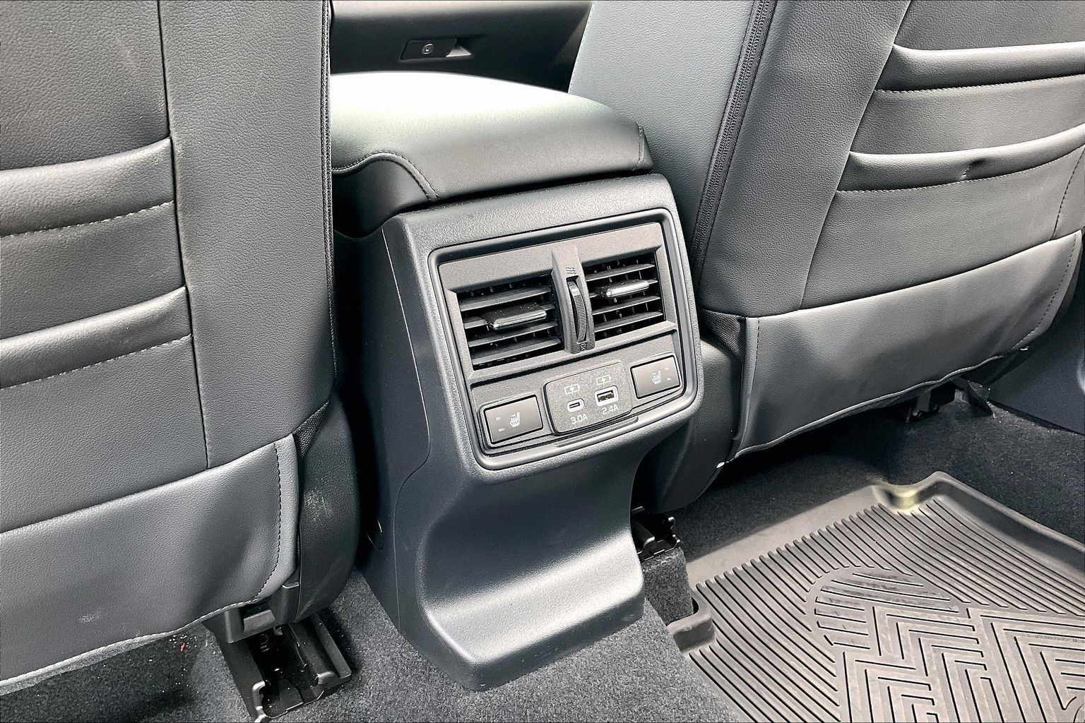 Used 2026 Subaru Outback Touring AWD/4WD image 24
