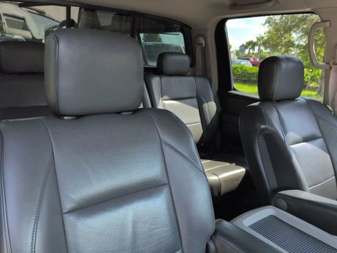 Used 2004 Nissan Titan LE w/ (Tow) Big Tow Pkg RWD image 7