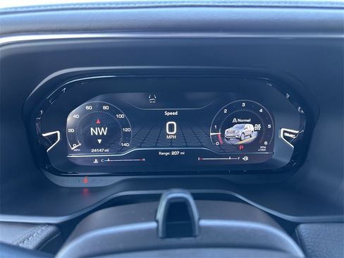 Used 2024 GMC Yukon Denali w/ Denali Reserve Package image 15