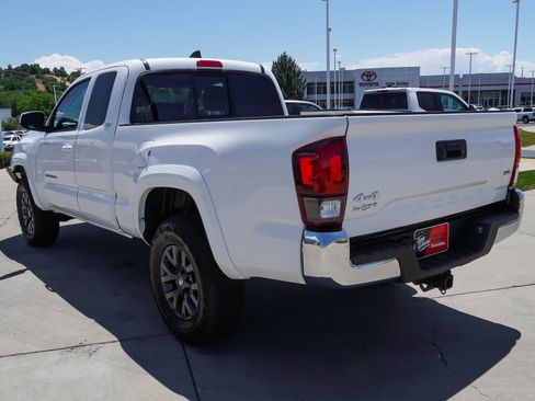 Used 2023 Toyota Tacoma SR5 AWD/4WD image 6