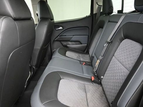 Used 2022 Chevrolet Colorado Z71 w/ Trail Boss Package AWD/4WD image 18