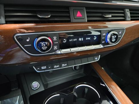 Used 2022 Audi A4 2.0T Premium image 27