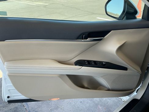 Used 2020 Toyota Camry XLE w/ Driver Assist Package FWD image 13