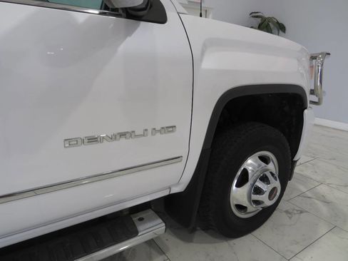Used 2019 GMC Sierra 3500 Denali w/ Duramax Plus Package AWD/4WD image 28