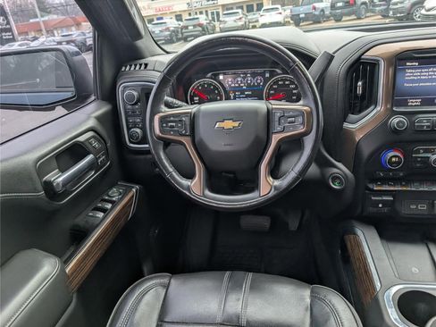 Used 2019 Chevrolet Silverado 1500 High Country w/ Technology Package image 17