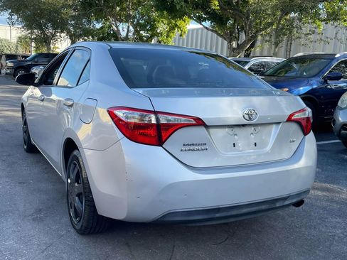 Used 2014 Toyota Corolla S Premium image 9