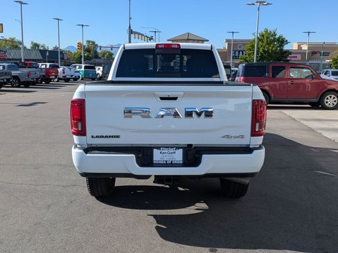 Used 2025 RAM 2500 Laramie AWD/4WD image 7