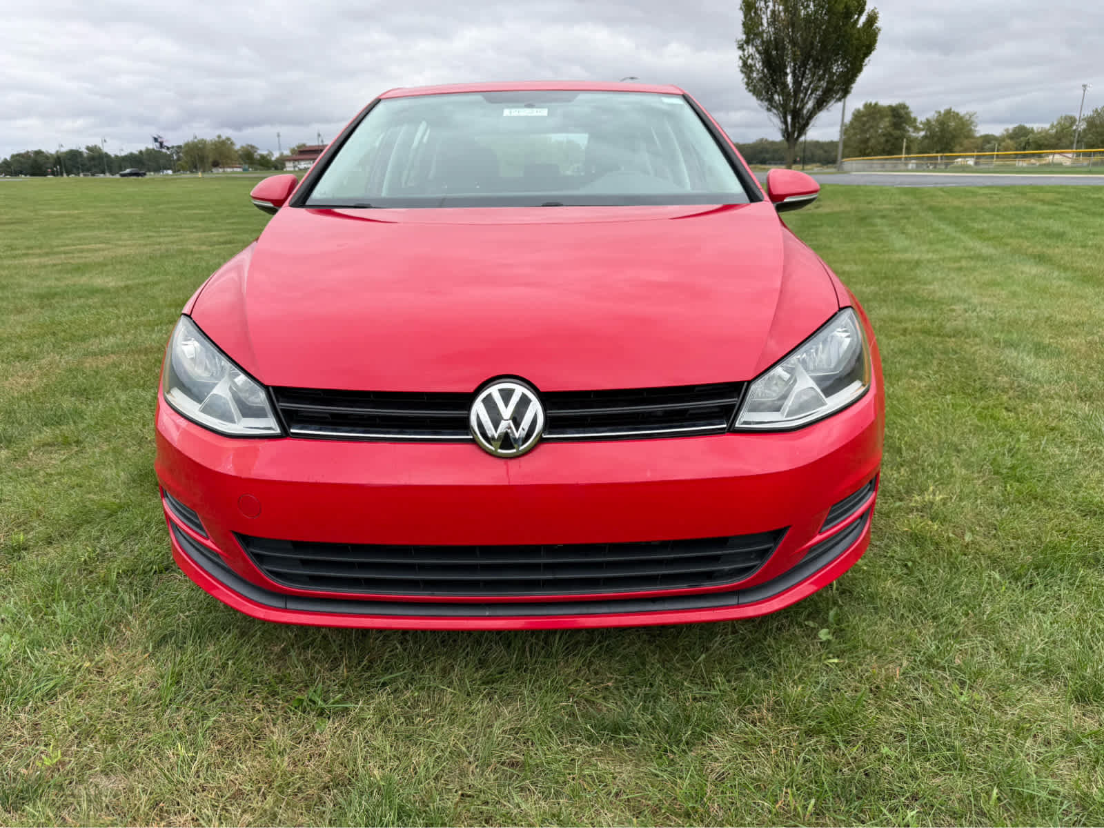 Used 2017 Volkswagen Golf S FWD image 5