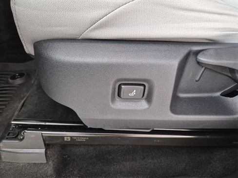 Used 2025 Toyota Tacoma SR5 RWD image 22