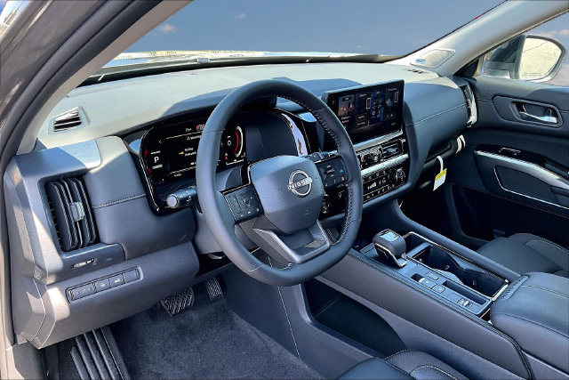New 2026 Nissan Pathfinder SL w/ SL Premium Package FWD image 7