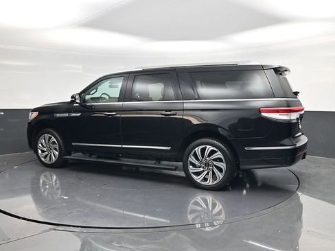 Used 2024 Lincoln Navigator L 4WD image 5
