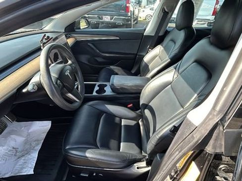 Used 2021 Tesla Model 3 Standard Range Plus RWD image 18