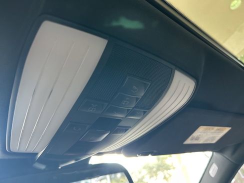 Used 2014 Mercedes-Benz E 550 4MATIC Sedan image 46