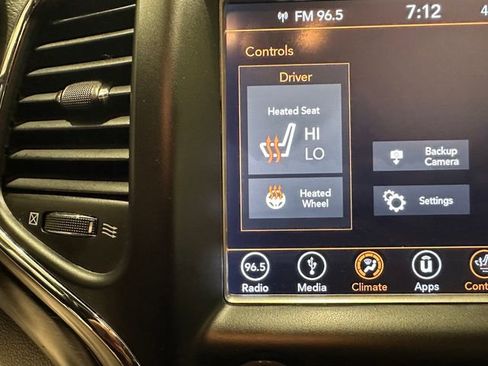 Used 2018 Jeep Grand Cherokee Altitude image 13