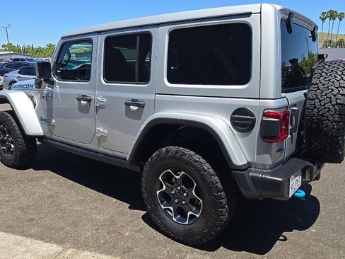 Used 2023 Jeep Wrangler Unlimited Rubicon 4xe w/ Cold Weather Group AWD/4WD image 6