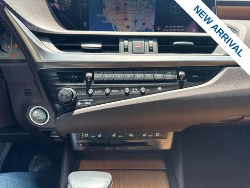 Used 2019 Lexus ES 350 w/ Accessory Package FWD image 25