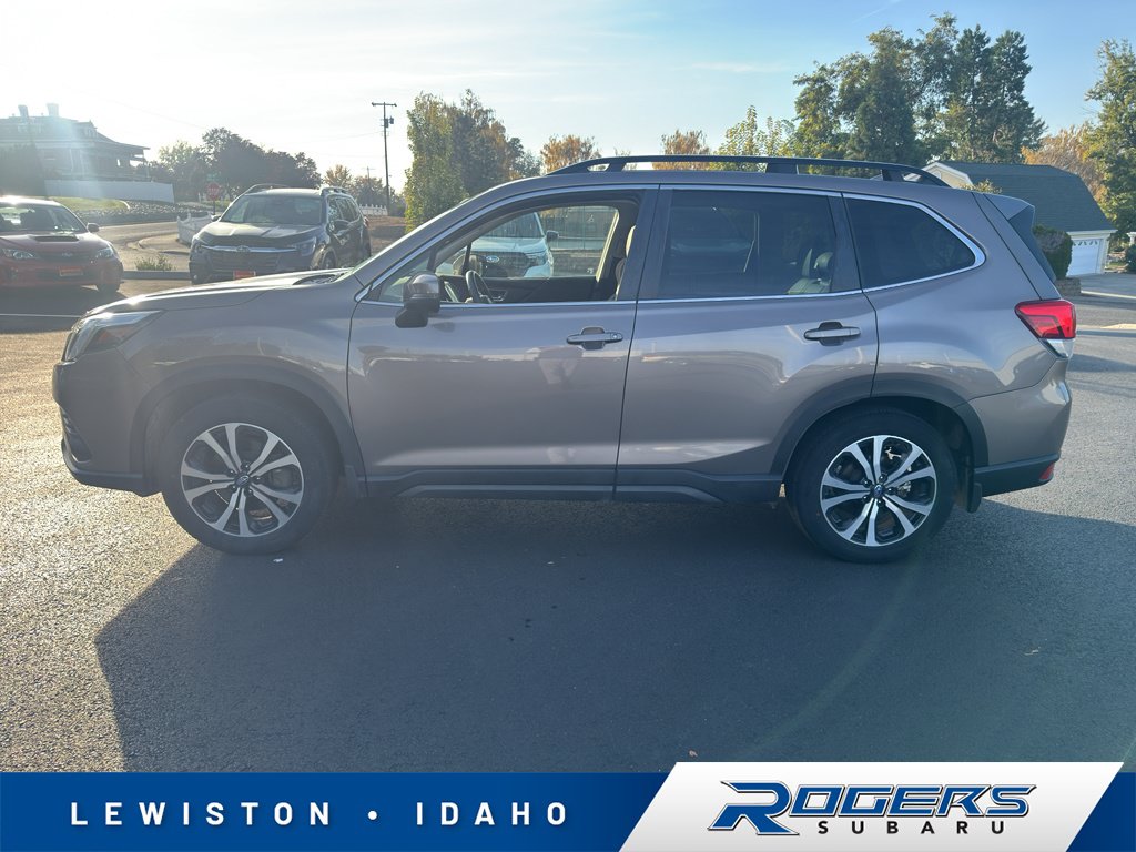Used 2023 Subaru Forester Limited AWD/4WD image 1