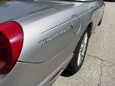 Used 2004 Ford Thunderbird RWD image 12