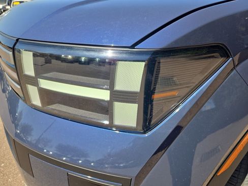Used 2025 Hyundai Santa Fe SEL FWD image 12