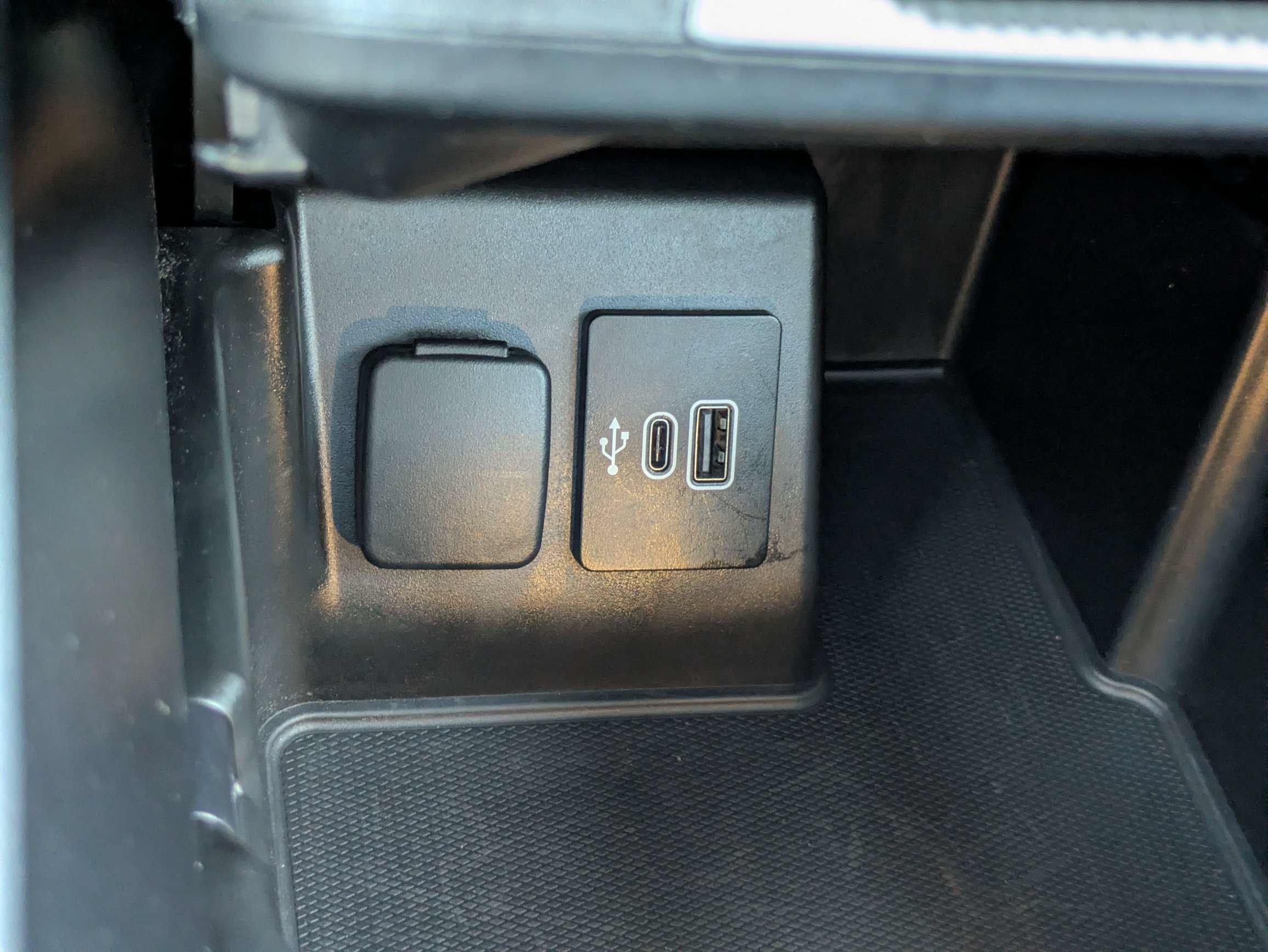 Used 2025 Ford Explorer ST-Line AWD/4WD image 26