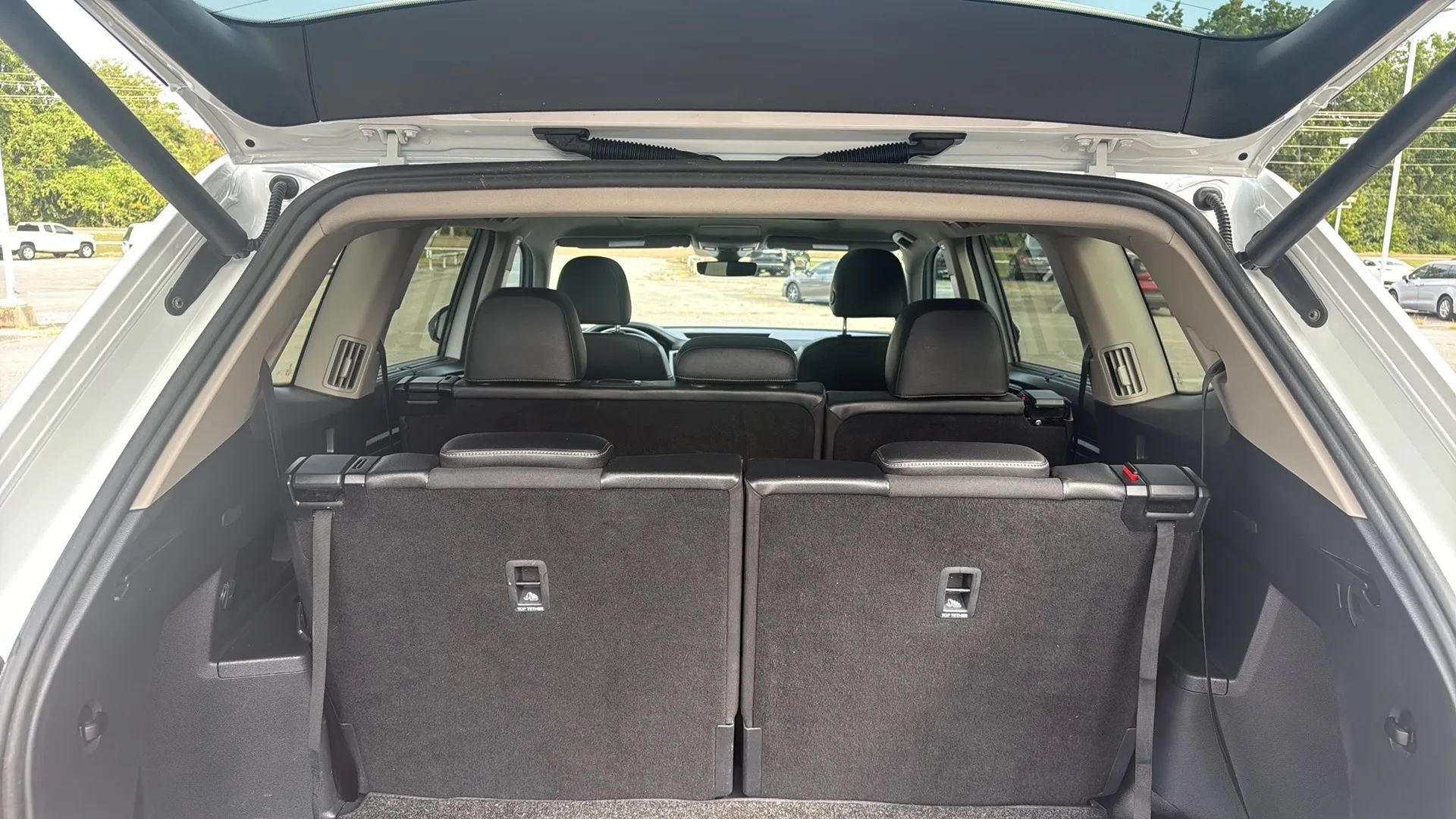 Used 2019 Volkswagen Atlas SEL FWD image 12