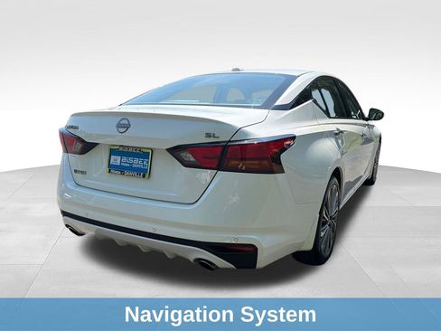 Used 2024 Nissan Altima 2.5 SL FWD image 8