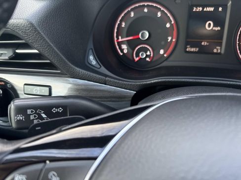 Certified 2022 Volkswagen Passat 2.0T R-Line image 33