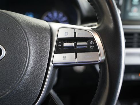 Used 2020 Kia Telluride LX AWD/4WD image 16