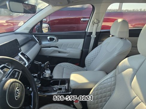 Used 2021 Kia Sorento SX image 2