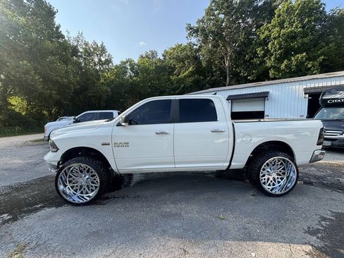 Used 2016 RAM 1500 Lone Star RWD image 3