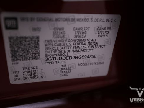 Used 2022 GMC Sierra 1500 SLT w/ X31 Off-Road Package image 38