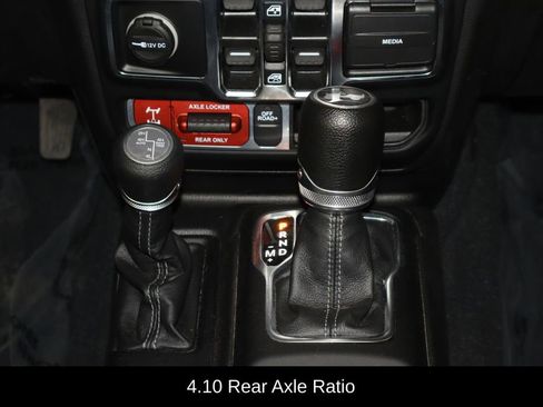 Used 2024 Jeep Wrangler Unlimited AWD/4WD image 25